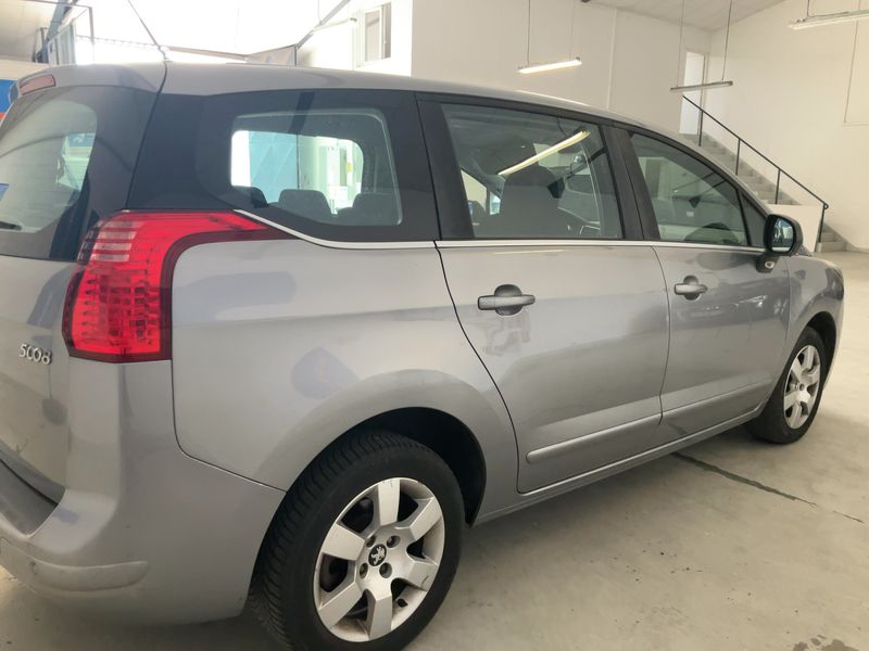 Peugeot 5008 1.6 Blue-HDi Active 2016 – снимка 8