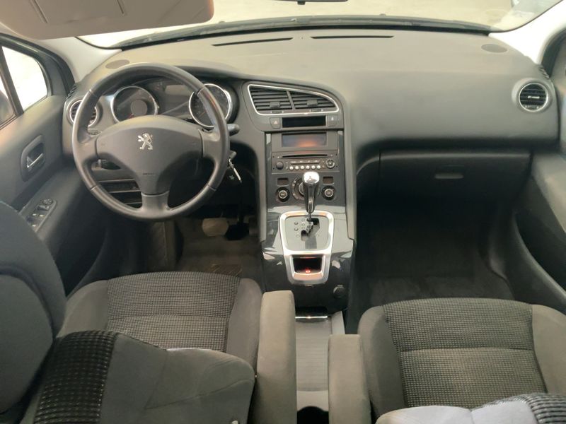 Peugeot 5008 1.6 Blue-HDi Active 2016 – снимка 17
