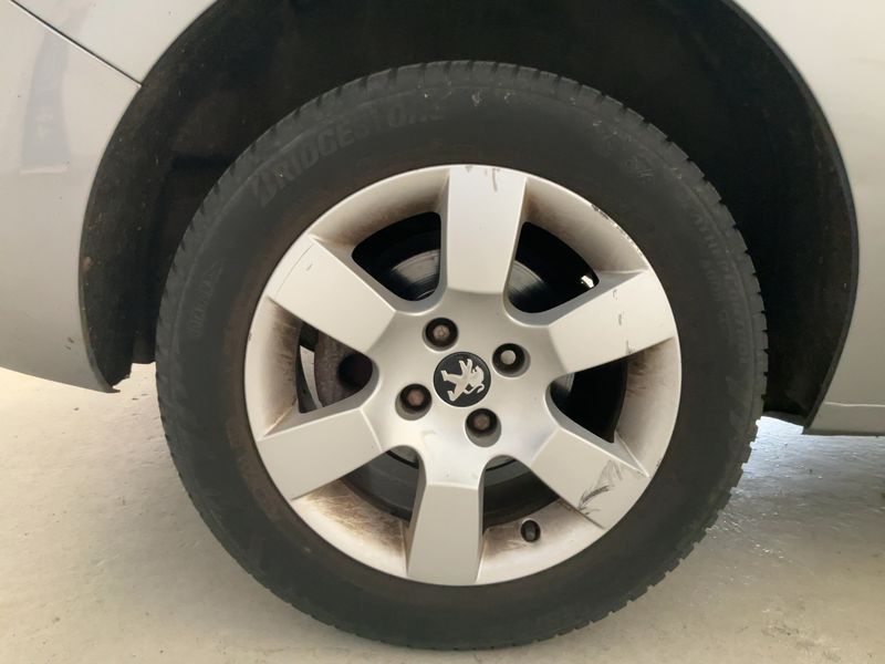 Peugeot 5008 1.6 Blue-HDi Active 2016 – снимка 9