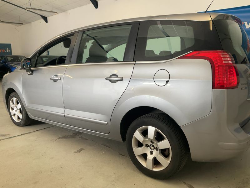 Peugeot 5008 1.6 Blue-HDi Active 2016 – снимка 6