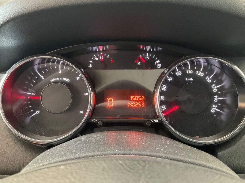 Peugeot 5008 1.6 Blue-HDi Active 2016 – снимка 18