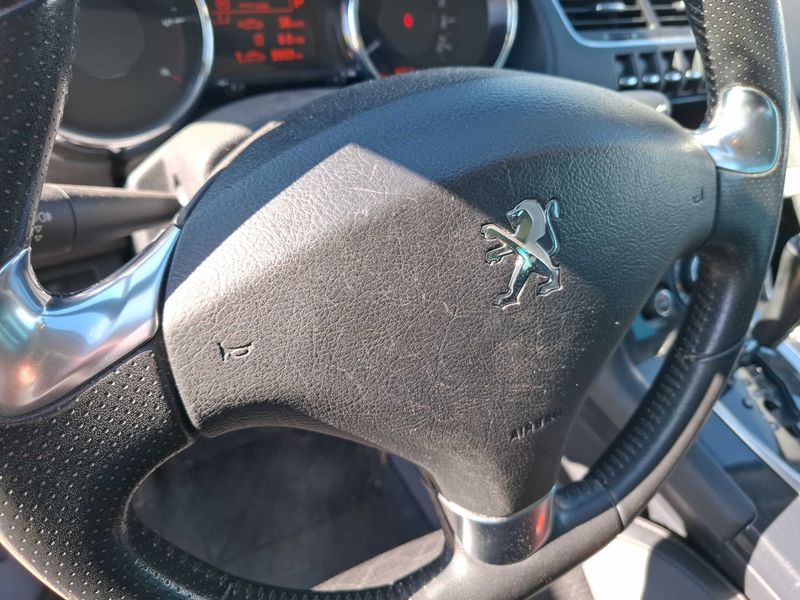 Peugeot 3008 1.6 Blue-HDi Allure 2016 – снимка 50