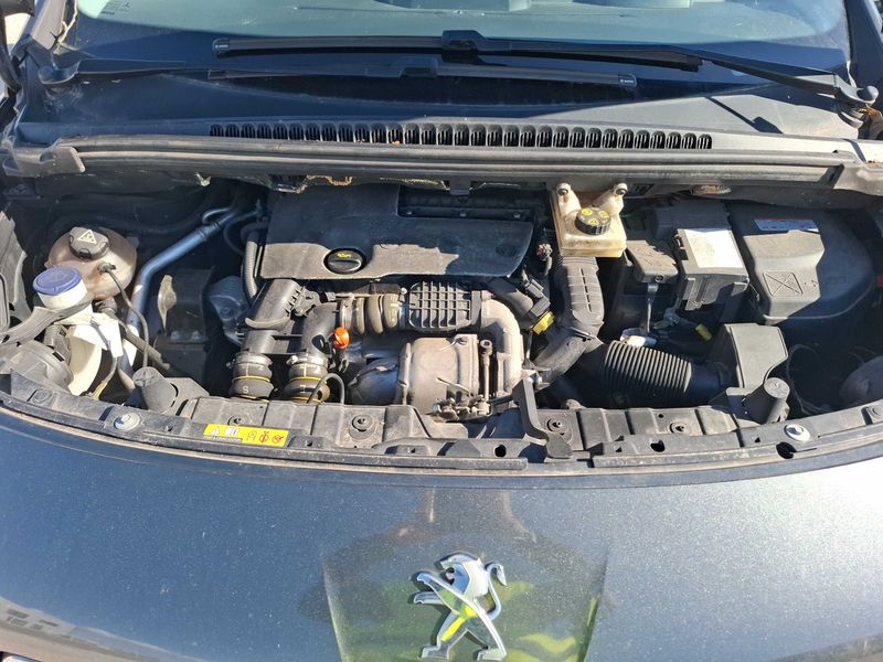 Peugeot 3008 1.6 Blue-HDi Allure 2016 – снимка 8