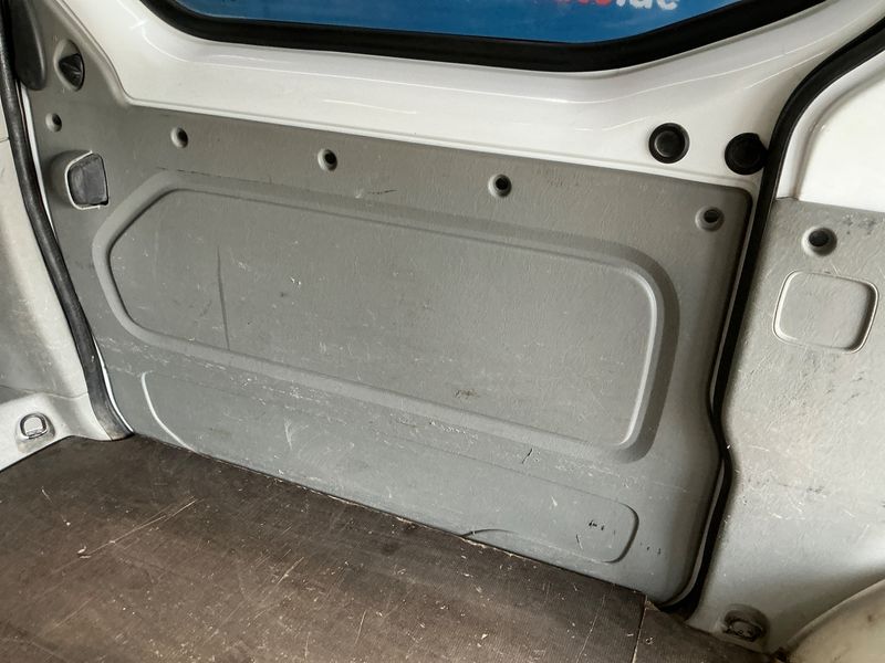 Renault Trafic 2.0 dCi L1H1 2,7t verglast 2011 – снимка 43