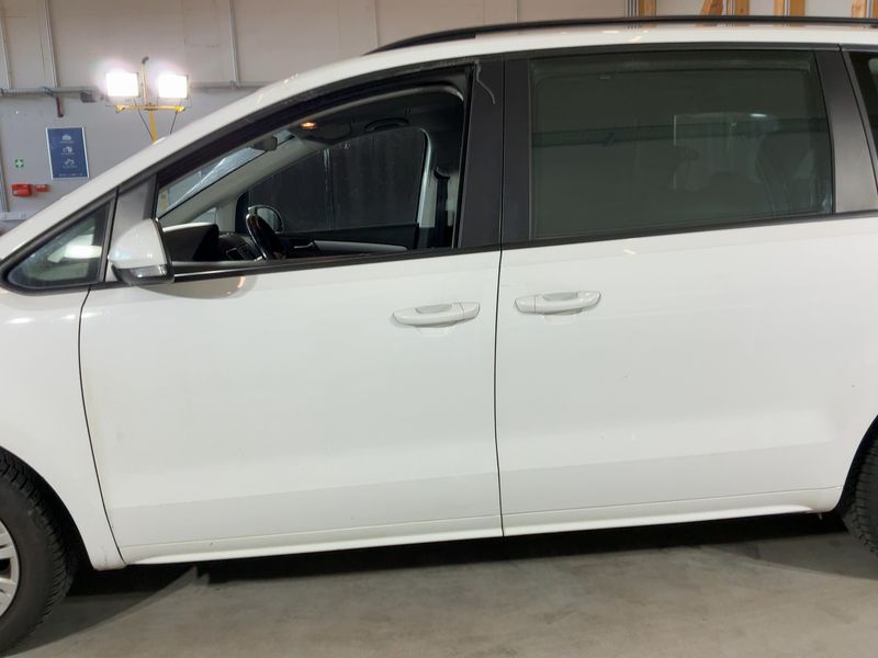 Volkswagen Sharan 2.0 TDI BlueMotion Tech 2015 – снимка 4