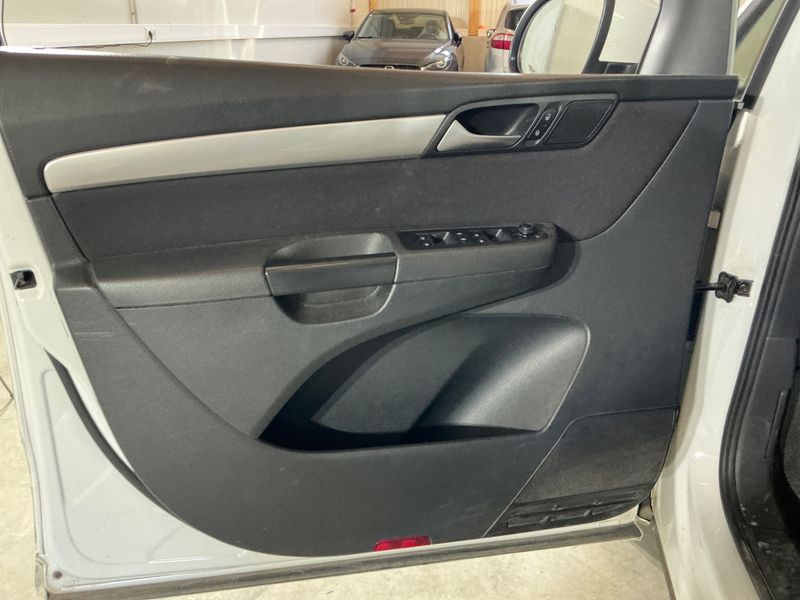 Volkswagen Sharan 2.0 TDI BlueMotion Tech 2015 – снимка 40