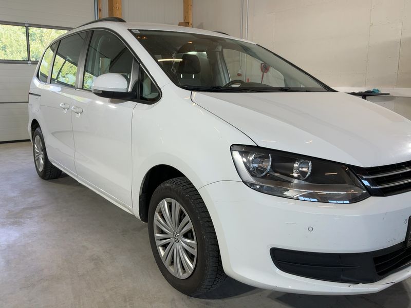Volkswagen Sharan 2.0 TDI BlueMotion Tech 2015 – снимка 12