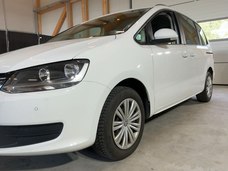 Volkswagen Sharan 2.0 TDI BlueMotion Tech 2015 – снимка 2