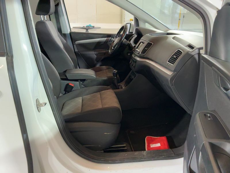 Volkswagen Sharan 2.0 TDI BlueMotion Tech 2015 – снимка 16