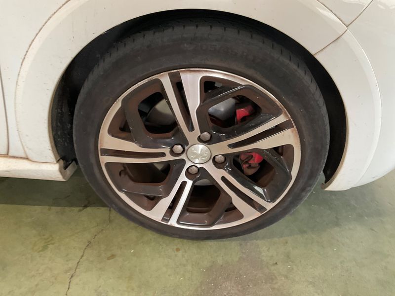 Peugeot 208 1.6 THP GTi 2014 – снимка 11