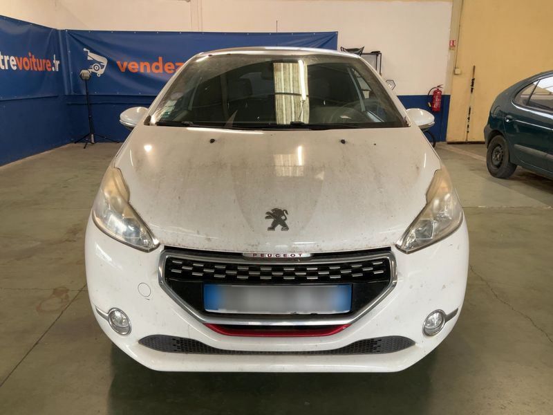 Peugeot 208 1.6 THP GTi 2014 – снимка 14
