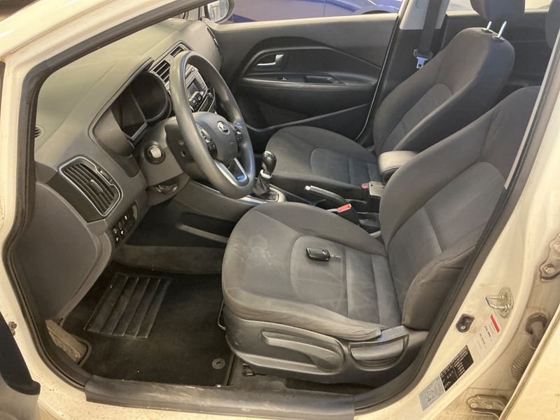 Kia Rio 1.1 CRDi Attract 2016 – снимка 3