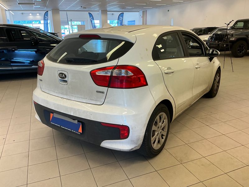 Kia Rio 1.1 CRDi Attract 2016 – снимка 2