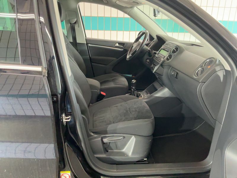 Volkswagen Tiguan 2.0 TDI Sport & Style BlueMotion Tech 2012 – снимка 16