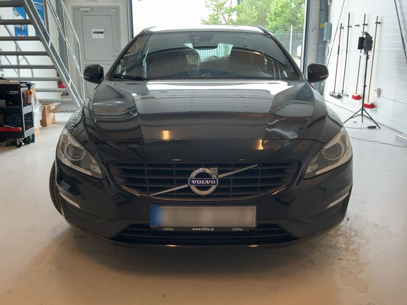 Volvo V60 2.0 T3 Xenium 2018 – снимка 14