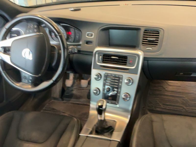 Volvo V60 2.0 T3 Xenium 2018 – снимка 18