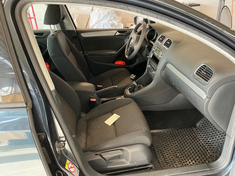 Volkswagen Golf VI 2.0 TDI Trendline 2009 – снимка 3