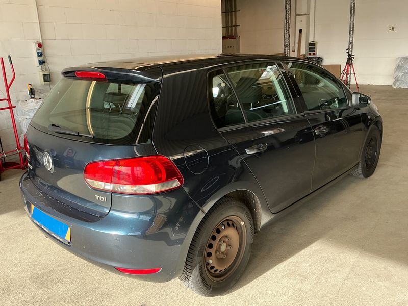 Volkswagen Golf VI 2.0 TDI Trendline 2009 – снимка 2