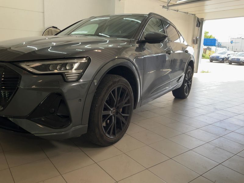 Audi e-tron Sportback 55 quattro S line 2021 – снимка 2