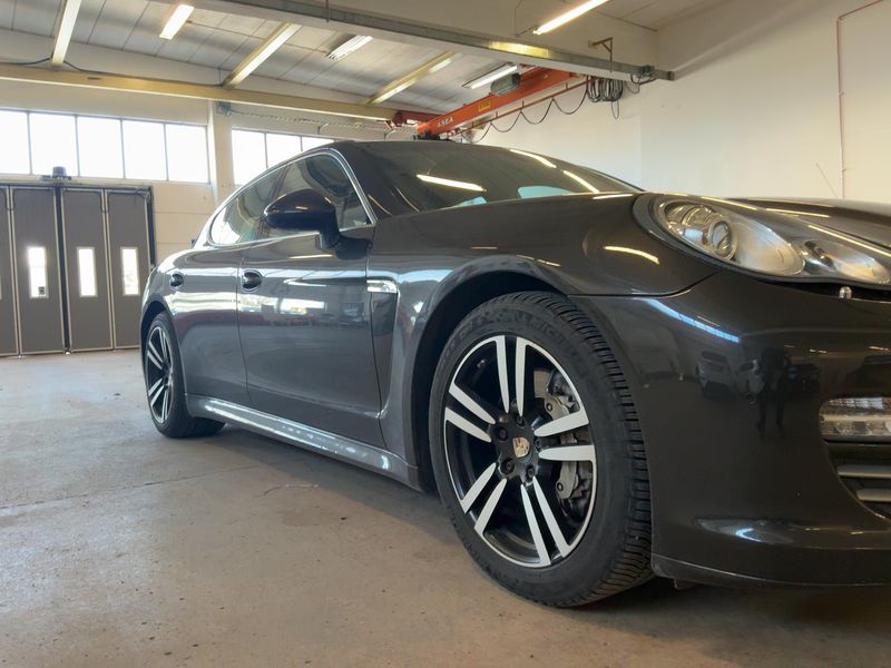 Porsche Panamera 4S 2009 – снимка 12