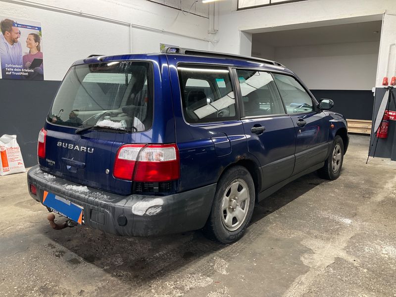 Subaru Forester 2.0 GL 2001 – снимка 2