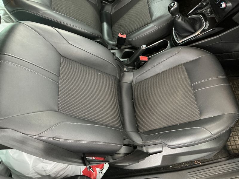Ford B-Max 1.6 TDCi Titanium 2013 – снимка 25