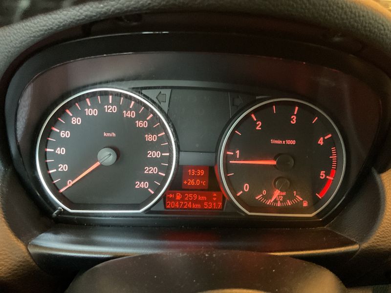 BMW 1er 116d 2011 – снимка 4