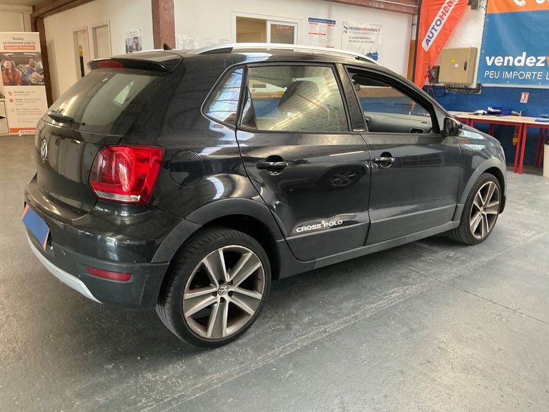 Volkswagen Polo 1.6 TDI CrossPolo 2011 – снимка 2