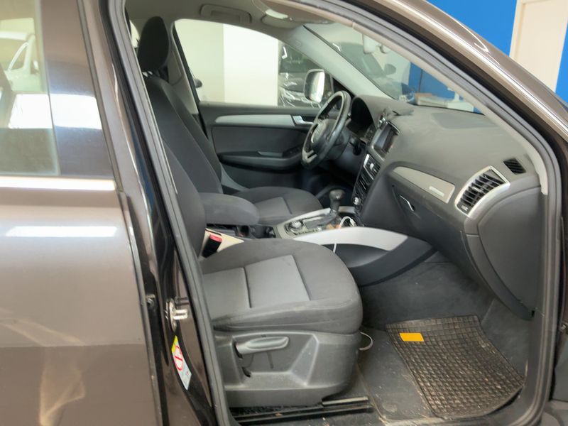 Audi Q5 2.0 TDI quattro 2012 – снимка 16