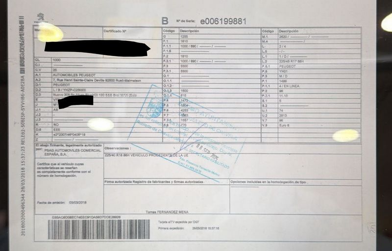 Peugeot 308 1.5 Blue-HDi Allure 2018 – снимка 15
