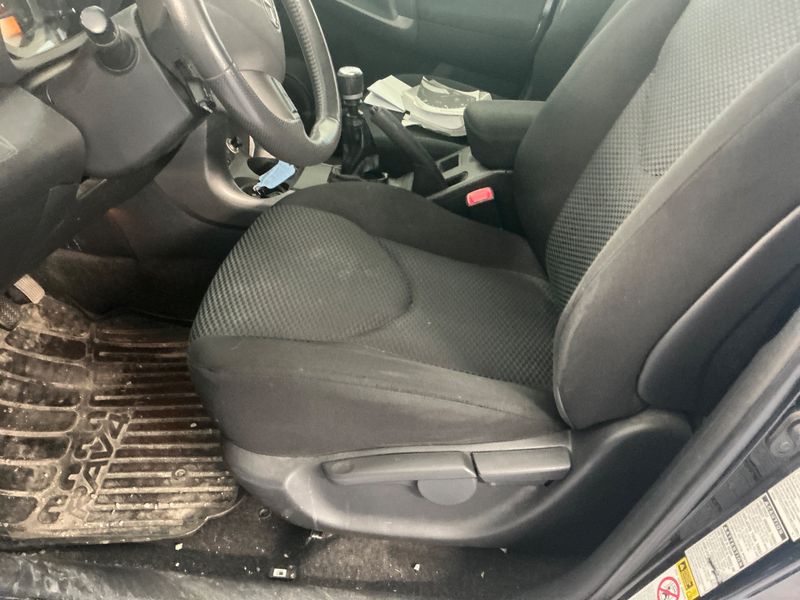 Toyota RAV 4 2.0 Elegance 2012 – снимка 21