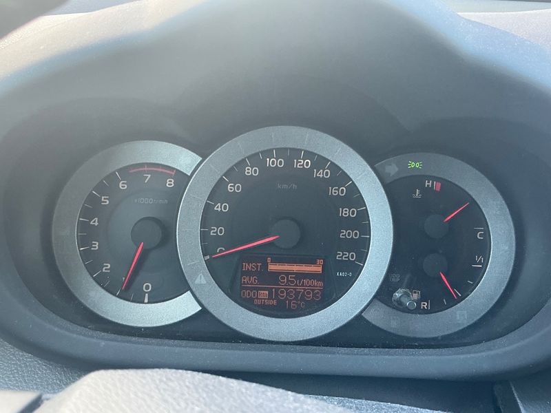 Toyota RAV 4 2.0 Elegance 2012 – снимка 19
