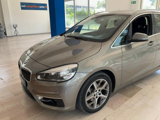 BMW 2er 218d Active Tourer Luxury Line 2016 – снимка 2