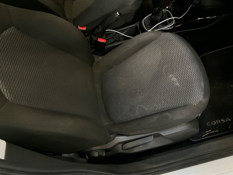 Opel Corsa 1.4 Active ecoFlex 2017 – снимка 33
