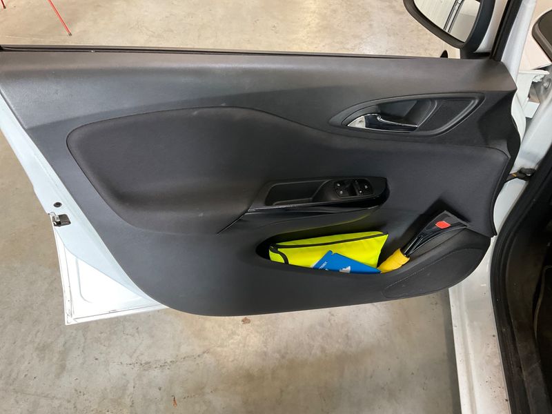 Opel Corsa 1.4 Active ecoFlex 2017 – снимка 29