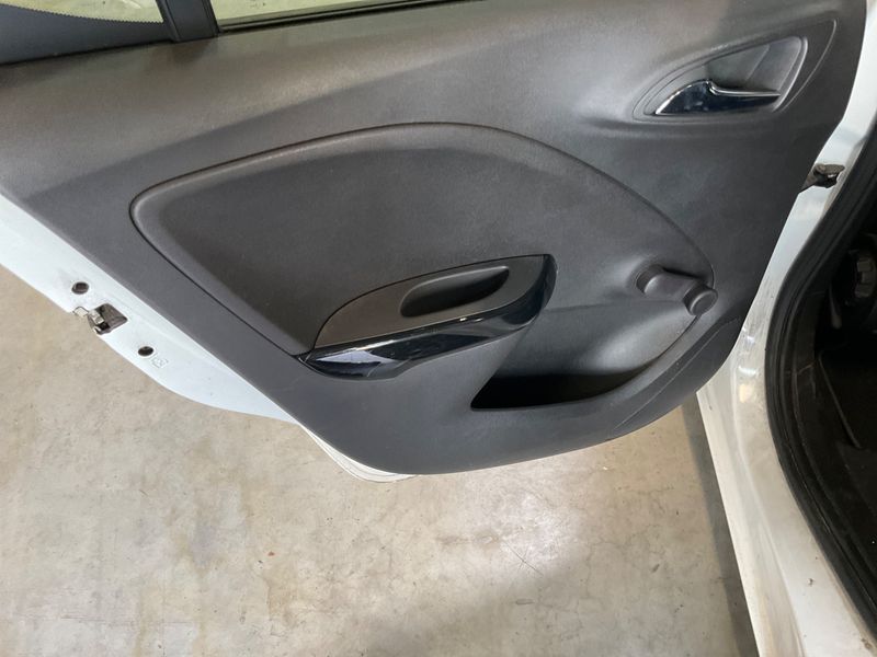 Opel Corsa 1.4 Active ecoFlex 2017 – снимка 27