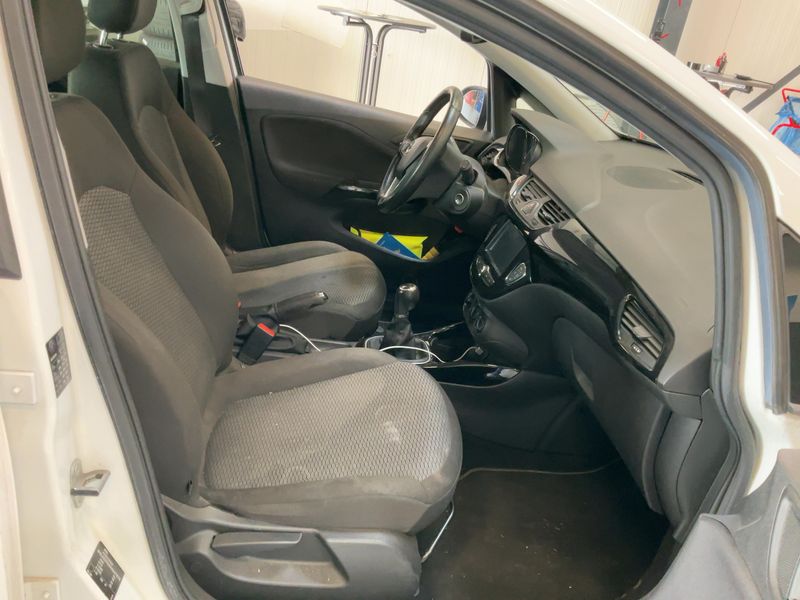 Opel Corsa 1.4 Active ecoFlex 2017 – снимка 16