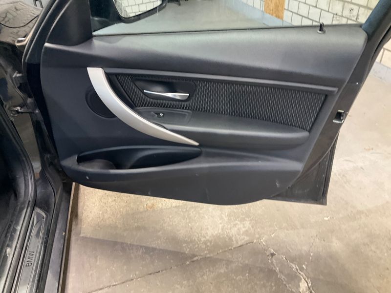 BMW 3er 320d EfficientDynamics Edition 2014 – снимка 25