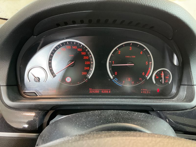 BMW 5er 520d 2014 – снимка 19
