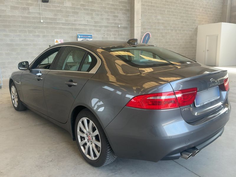 Jaguar XE 20d Prestige AWD 2018 – снимка 6