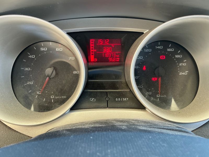 Seat Ibiza 1.2 Amaro 2010 – снимка 18