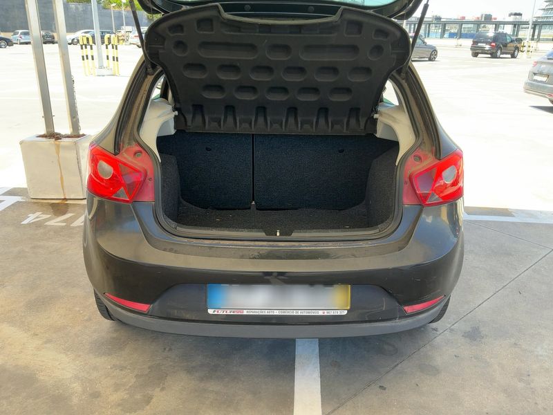 Seat Ibiza 1.2 Amaro 2010 – снимка 15