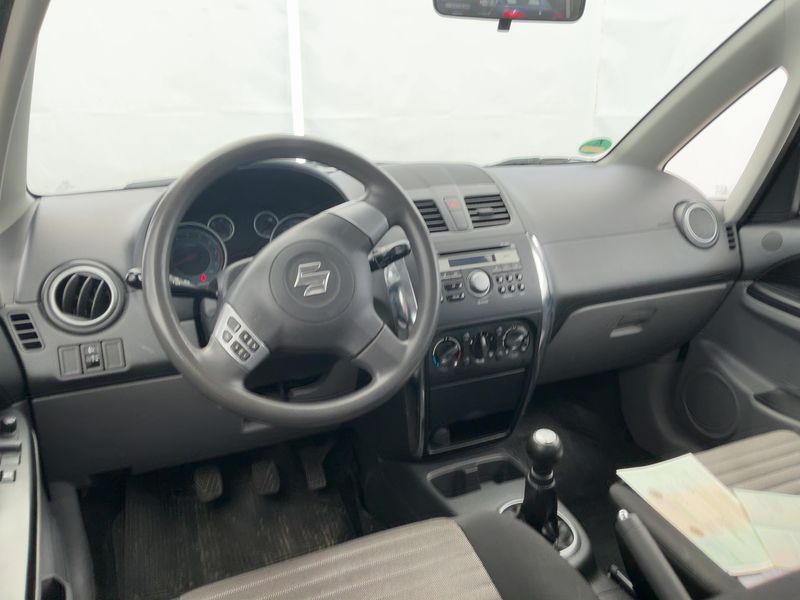 Suzuki SX4 1.6 Classic Club 2015 – снимка 17