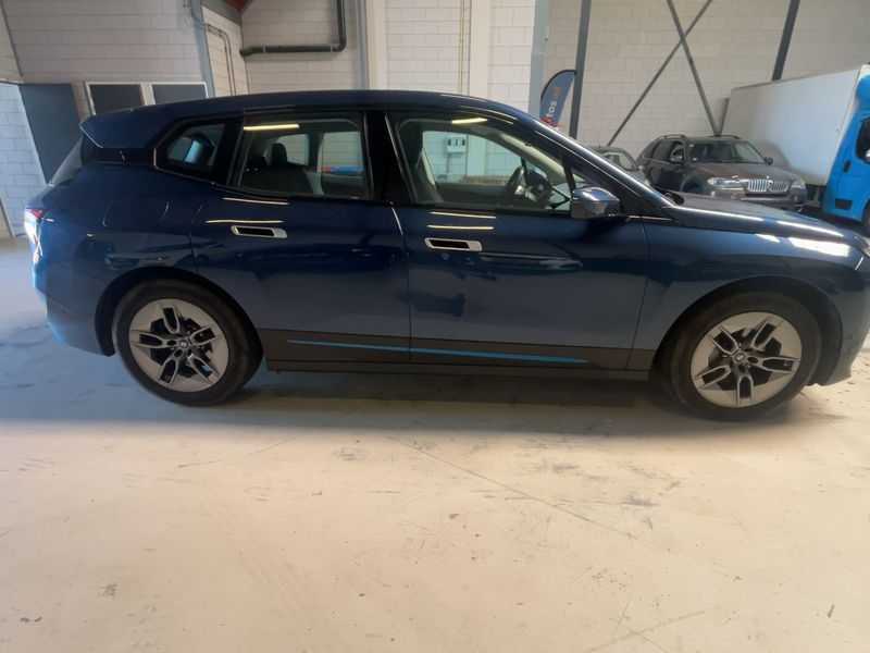 BMW iX iX 50 xDrive 2022 – снимка 10