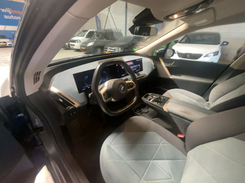 BMW iX iX 50 xDrive 2022 – снимка 17