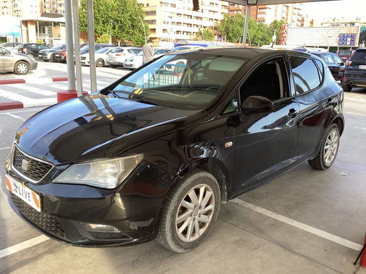 Seat Ibiza 1.6 TDI Stylance / Style 2013 – снимка 1
