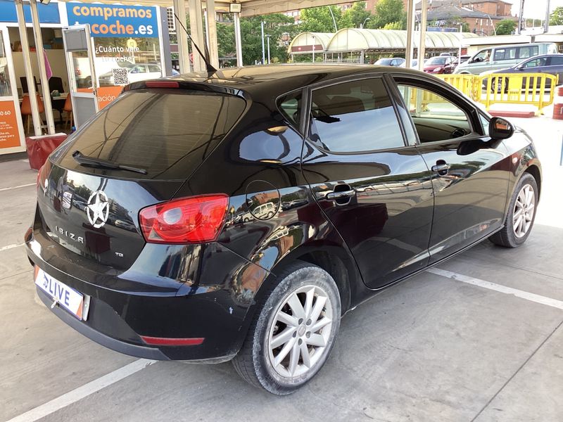 Seat Ibiza 1.6 TDI Stylance / Style 2013 – снимка 2