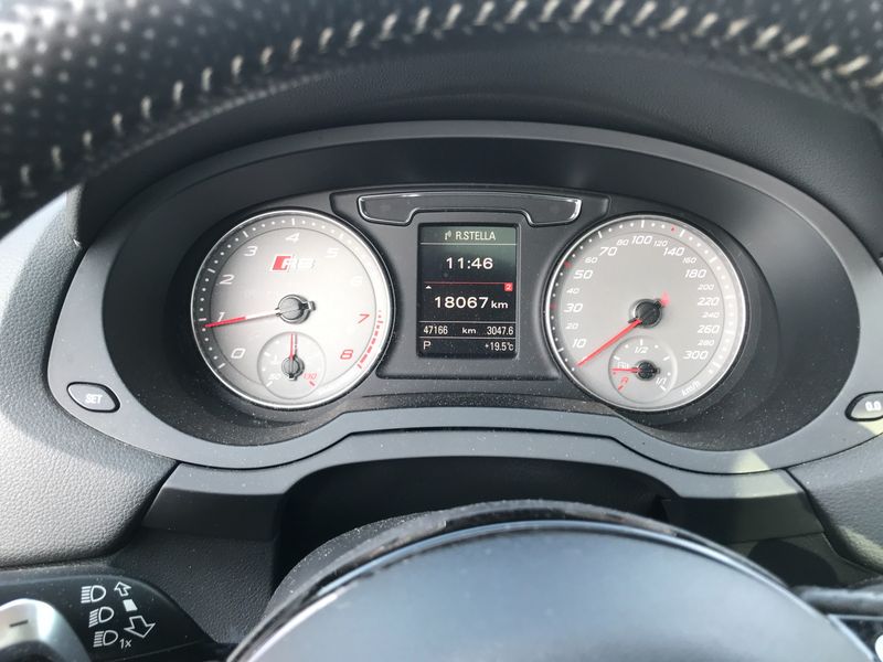 Audi RS Q3 2.5 TFSI quattro 2015 – снимка 18