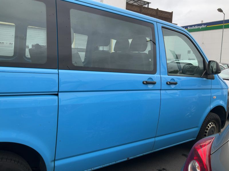 Volkswagen T5 Kombi 2.0 TDI 2011 – снимка 10
