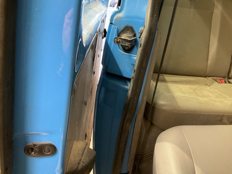 Volkswagen T5 Kombi 2.0 TDI 2011 – снимка 34